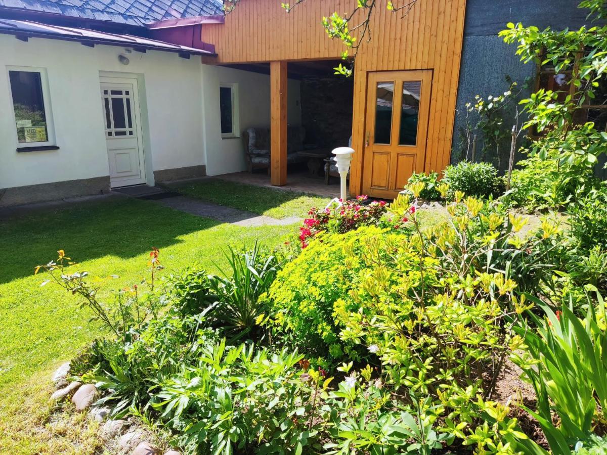Apartman Utvina Exterior foto